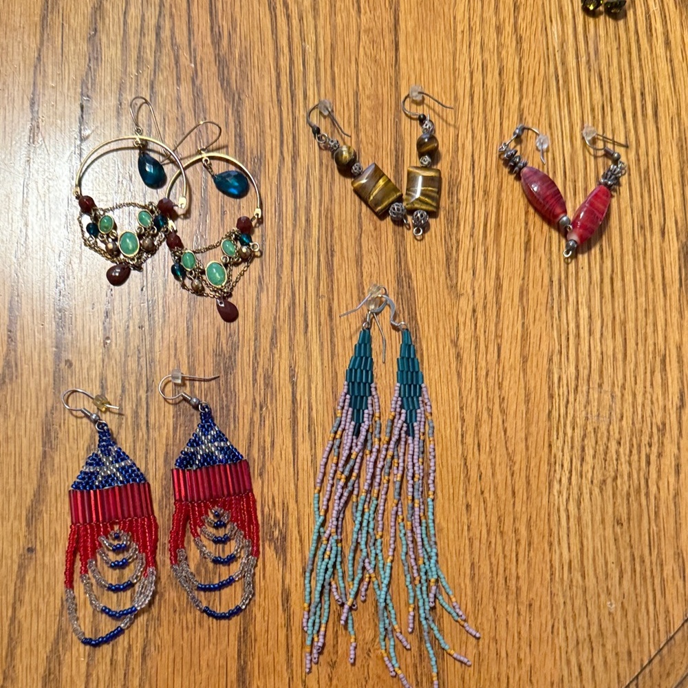 4 pairArtisan crafted Earrings and 1 Fashion earrings